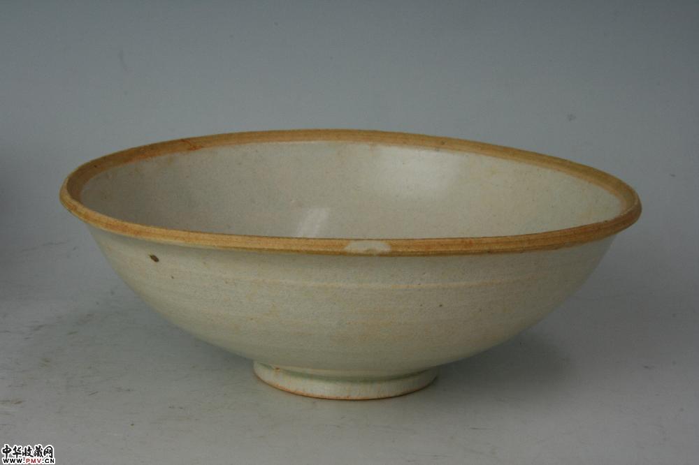 元青白釉芒口碗