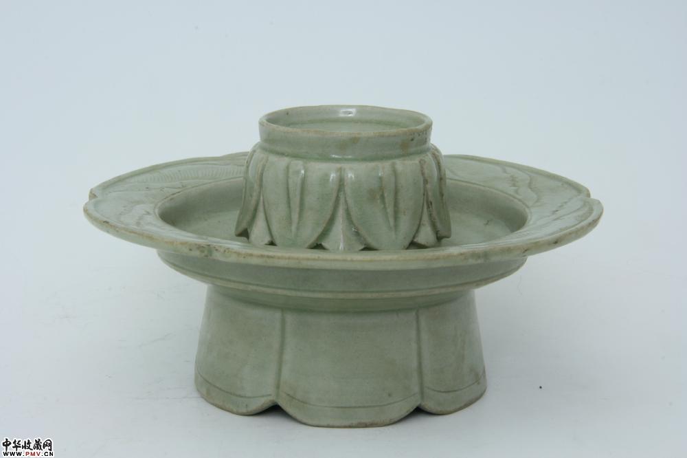 北宋越窑青釉划花酒台