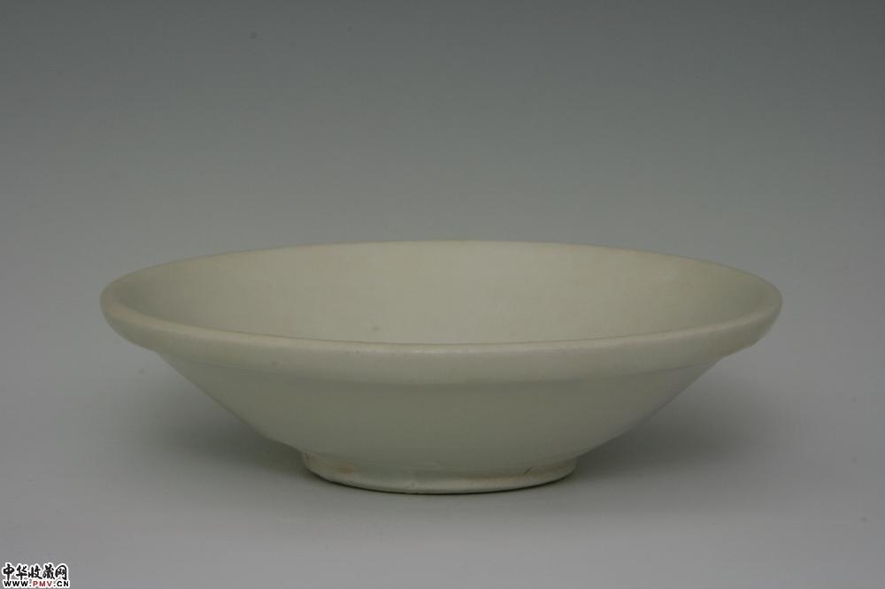 晚唐定窑白釉玉环底唇口浅碗