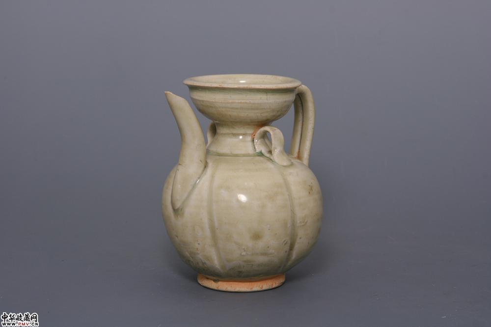 五代景德镇窑青白釉双系瓜楞盘口执壶