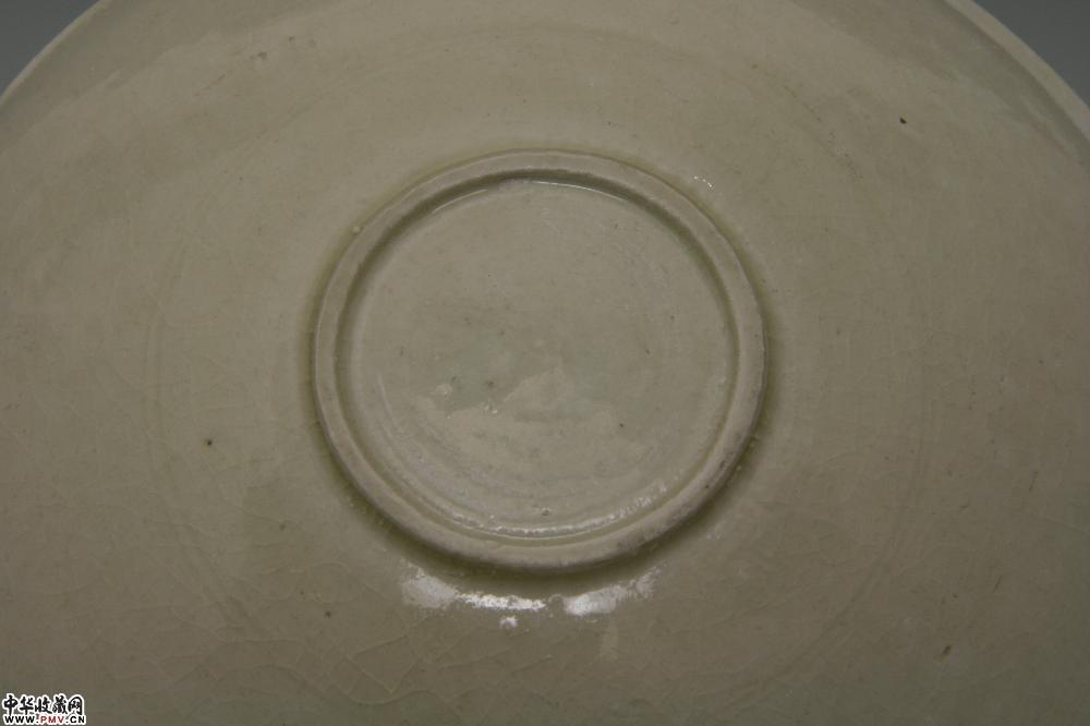 南宋景德镇窑仿定青白釉印花芒口浅碗藏家展厅收藏资讯|艺术家|书画家