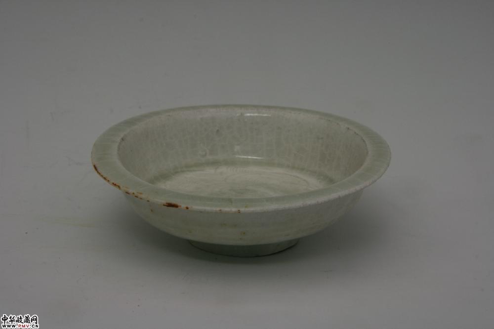 北宋湘湖窑青白釉刻花折沿小洗