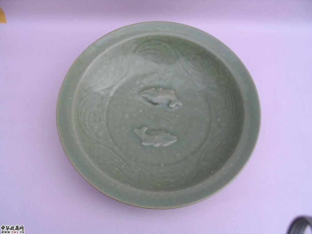 元龙泉窑双鱼板沿盘