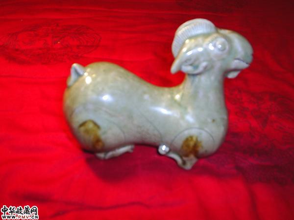 东晋．点彩上林湖越窑羊形插座