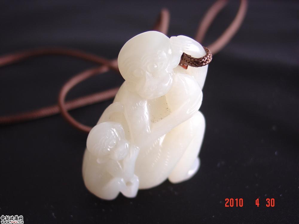 白玉母子猴挂件