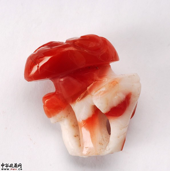 明 南红玛瑙雕灵芝摆件