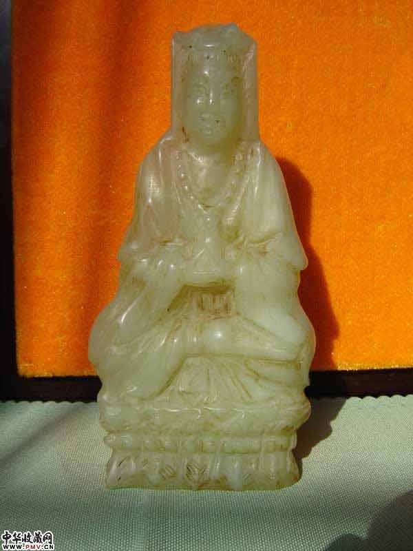 清代新疆青白玉观音