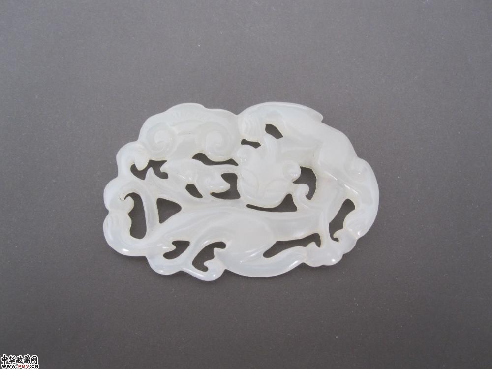 阖田白玉螭虎衔灵芝《已售》