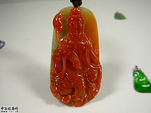 翡翠A货浅绿 褐红起荧光观音