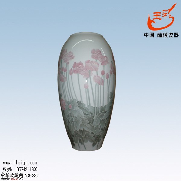 牡丹美人瓶，釉下五彩花瓶