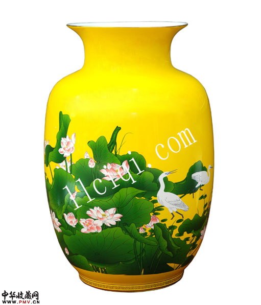 黄瓷,黄瓷器，黄瓷花瓶，宫庭黄瓷花瓶~荷花，黄瓷珍藏品宫庭黄瓷花瓶~荷花，珍藏品