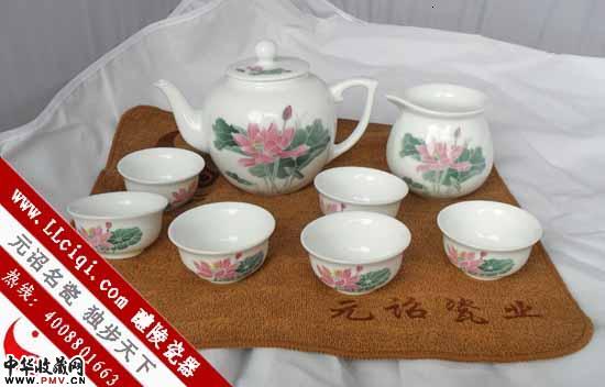 荷花如意8头功夫茶具,釉下五彩手绘陶瓷茶具，礼品茶具，湖南特色礼品