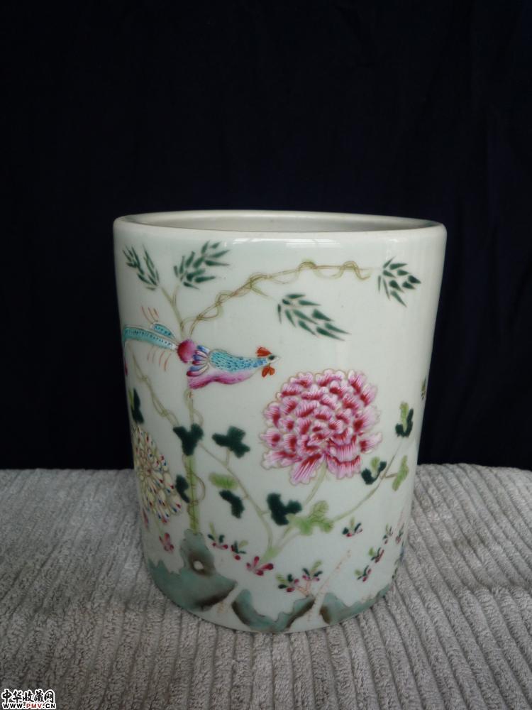 民国粉彩凤穿牡丹纹笔筒