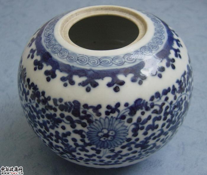 清雍乾青花罐〖己售〗