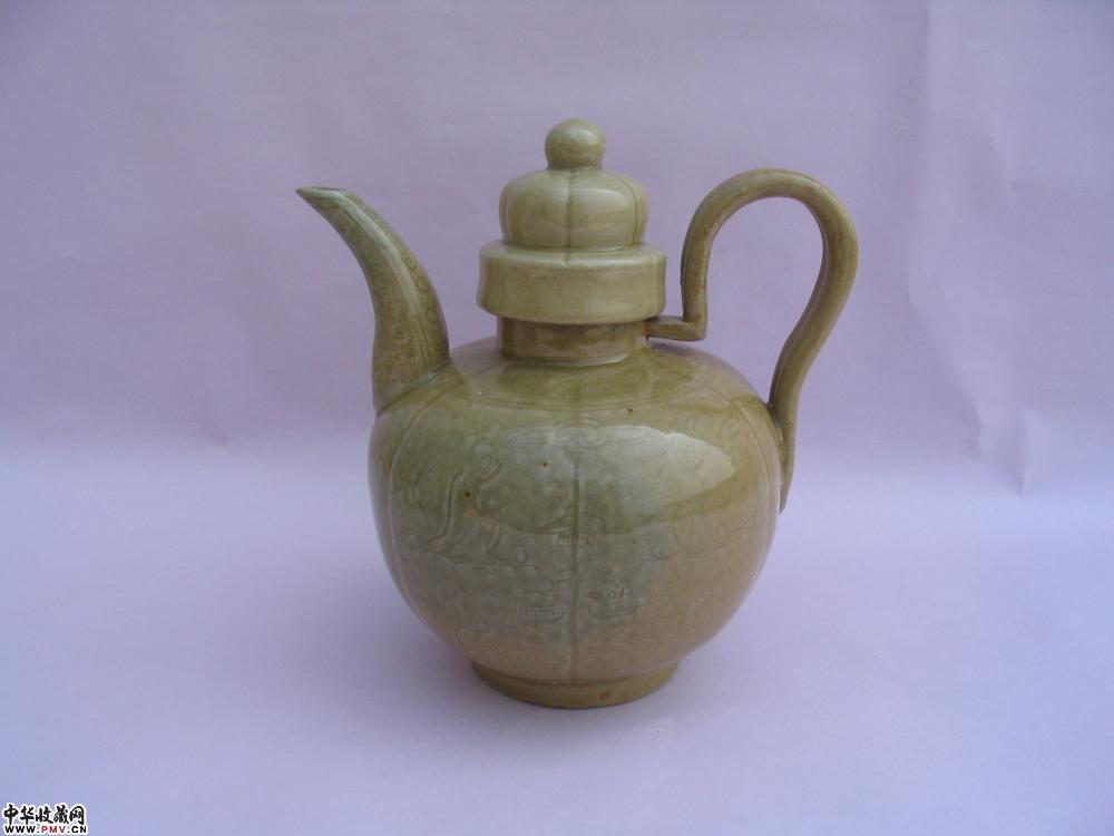 五代越窑人物对饮纹执壶