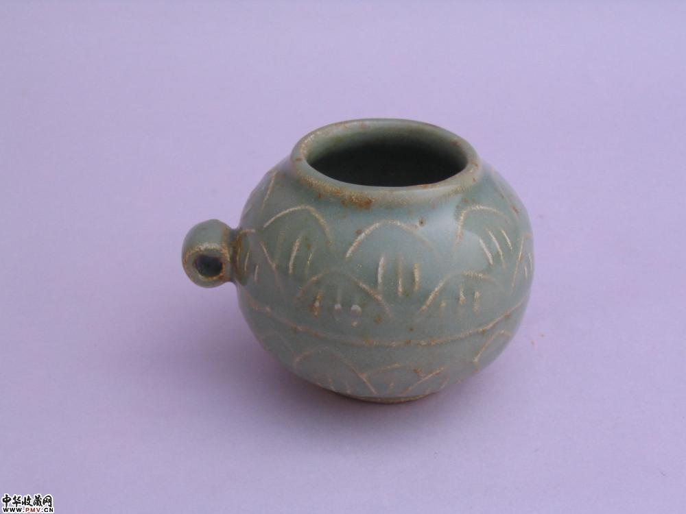 南宋龙泉窑鸟食罐
