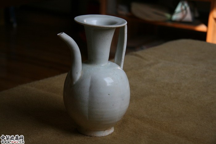 唐代白瓷酒壶