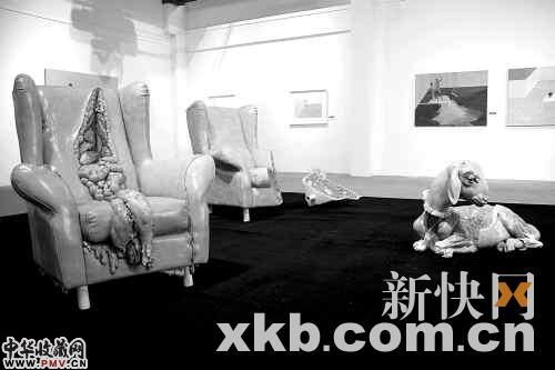 曹晖作品《可视的体温――沙发》