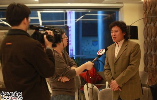 戴玉强在接受采访