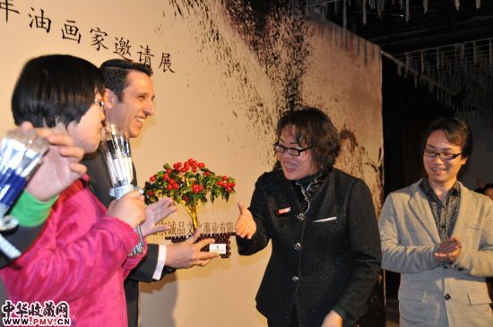 培智中学学生作品赠送马奈草地艺术中心