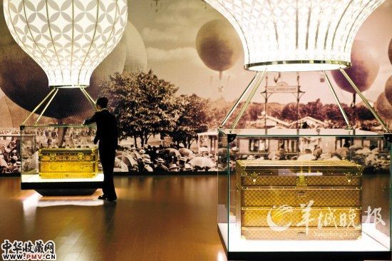 跟随热气球去探索奇妙之旅，了解路易威登的经典设计与创新精神。