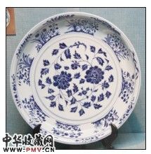 青花牡丹花卉盘