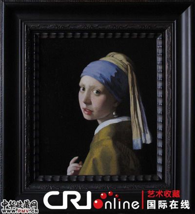 惊慌的戴珍珠耳环的少女