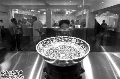 元青花北美藏品展在国子监北京松堂斋博物馆展出