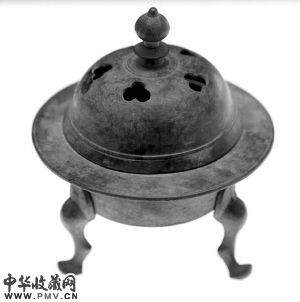 青铜兽足香薰炉。常海军 摄