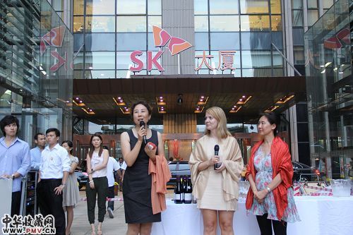 执行馆长高文漪在开幕式上讲话