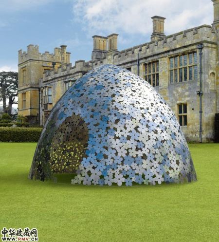 Andrea Salvetti的铝制作品《花团锦簇》