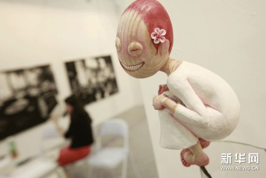 韩国艺术家宋珍玫牟噬 木雕作品