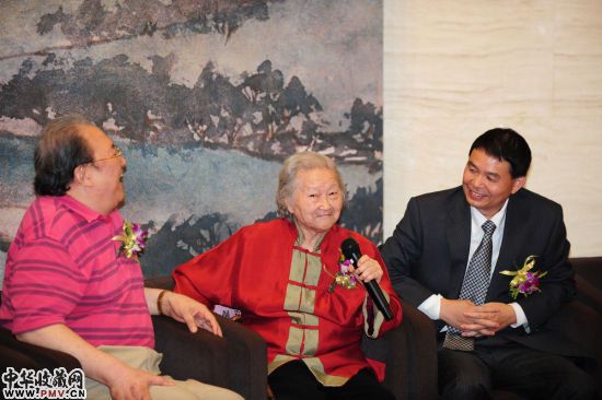 李可染妻子邹佩珠女士致辞