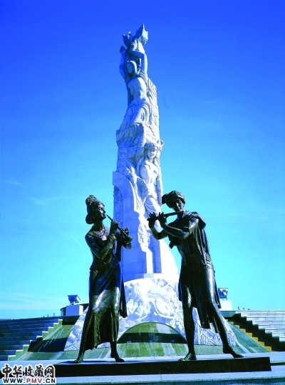 由叶毓山与潘鹤、程允贤、王克庆、曹春生共同创作的长春世界雕塑公园主题雕塑《友谊・和平・春天》（资料图）