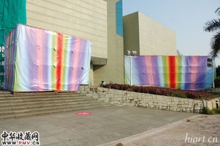 阳江组包裹了广东美术馆的部分建筑,让美术馆的“拆”与“建”同时进行