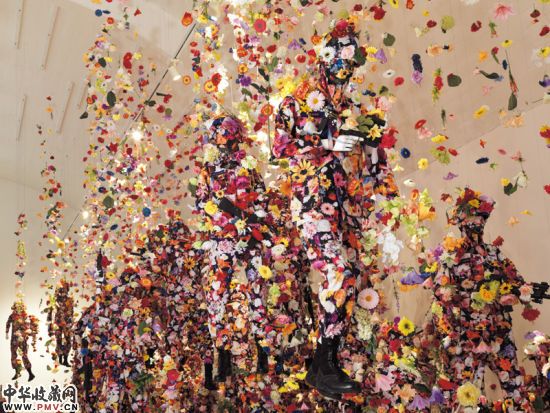 天使战士_装置,Angel Soldier_Installation,various size,multiple,2011 天使战士_装置,Angel Soldier_Installation,various size,multiple,2011