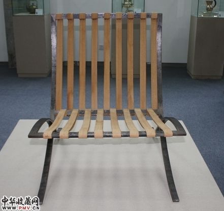 德国设计师密斯・凡・德罗设计的巴塞罗那椅是现代家具设计的经典之作。