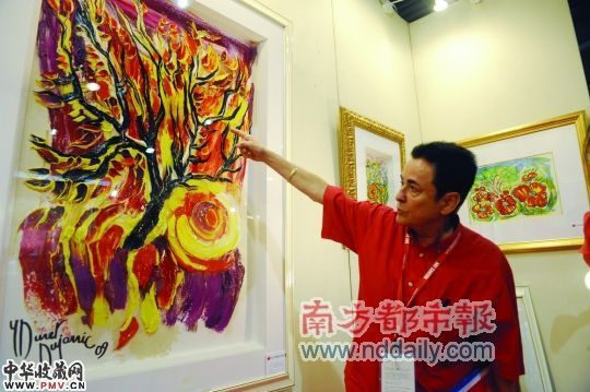 法国十大当代艺术家之一的伊莎贝莉・杜莉・杜莎克1个小时卖出3幅油画。南都记者黄皓摄