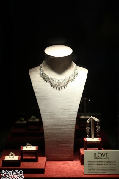 璀璨的珠宝首饰展品