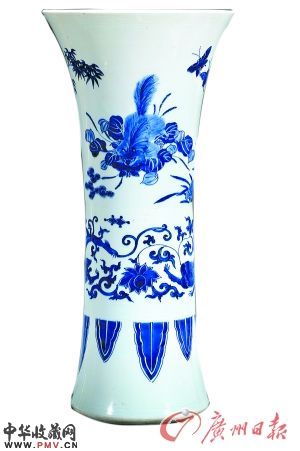 明崇祯 青花夔龙寿石纹花觚