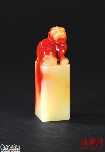 交流会藏品：芙蓉石古兽方章，成交价12万元