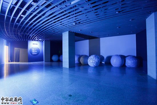 “AV@AR化身世外”展览现场