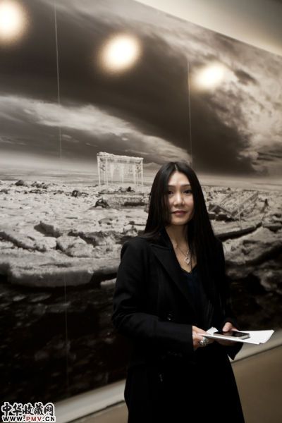 黄莺在展览现场