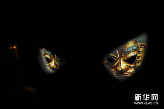 这是三星堆遗址出土的黄金面具