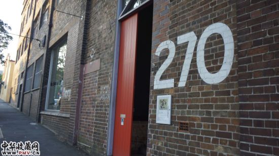 位于悉尼Surry Hills 270的The Hughes gallery
