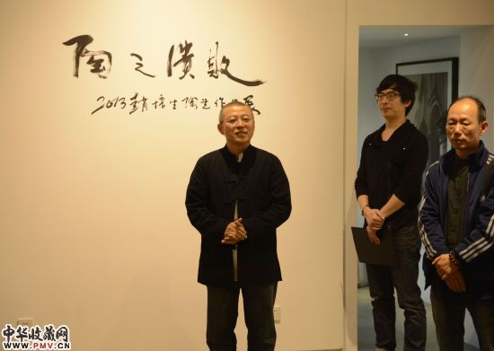 艺术家赵培生在开幕式上发言