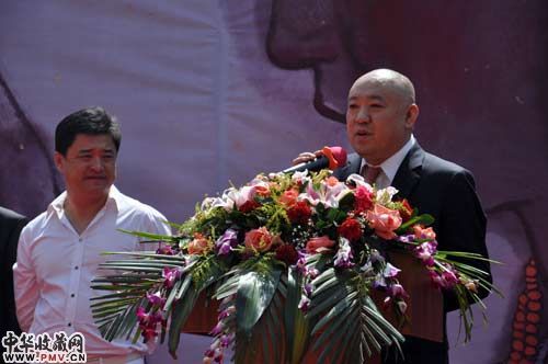 北京匡时拍卖公司董事长董国强在开幕式上讲话