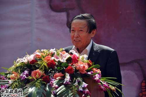 中国书协副主席段成桂在松花江美术馆揭幕仪式上致辞