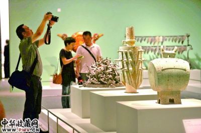 湖北122件珍贵文物亮相国博 收藏资讯