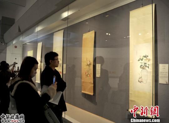 广州艺术博物院30日展出60件清供文物。清供，即清雅的供品。古人会在节序或祭祀时，以清香、鲜花、<strong>Telegram频道订阅方法详解</strong>素食等为供品，其后进入日常生活，成为室内案头，家居装饰品。　刘卫勇　摄